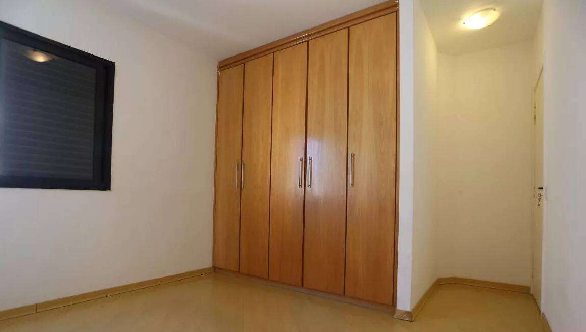 Apartamento para alugar com 2 quartos, 75m² - Foto 11