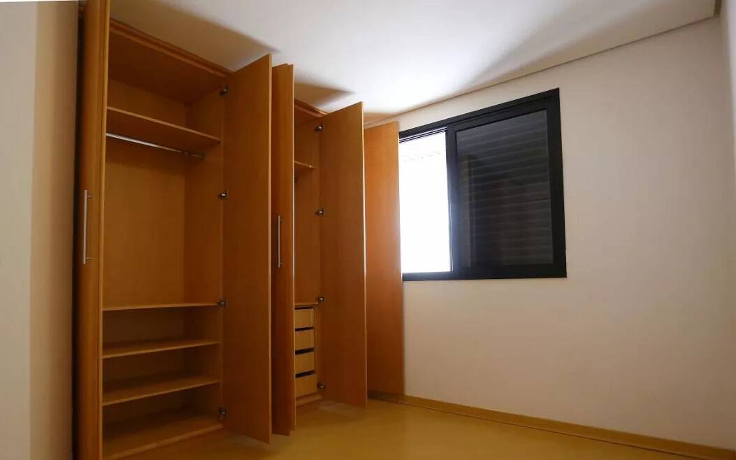 Apartamento para alugar com 2 quartos, 75m² - Foto 12