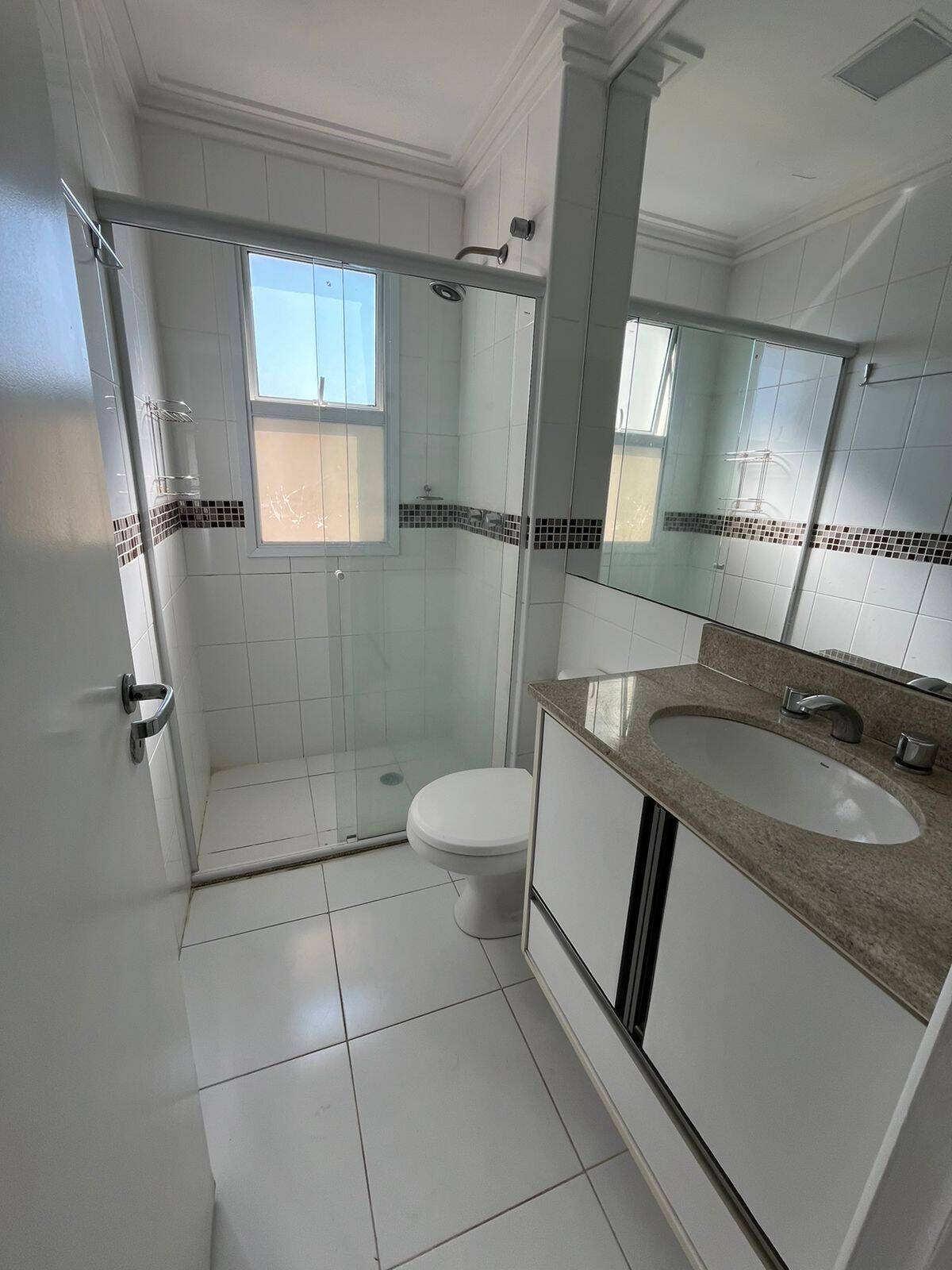 Apartamento para alugar com 2 quartos, 110m² - Foto 13