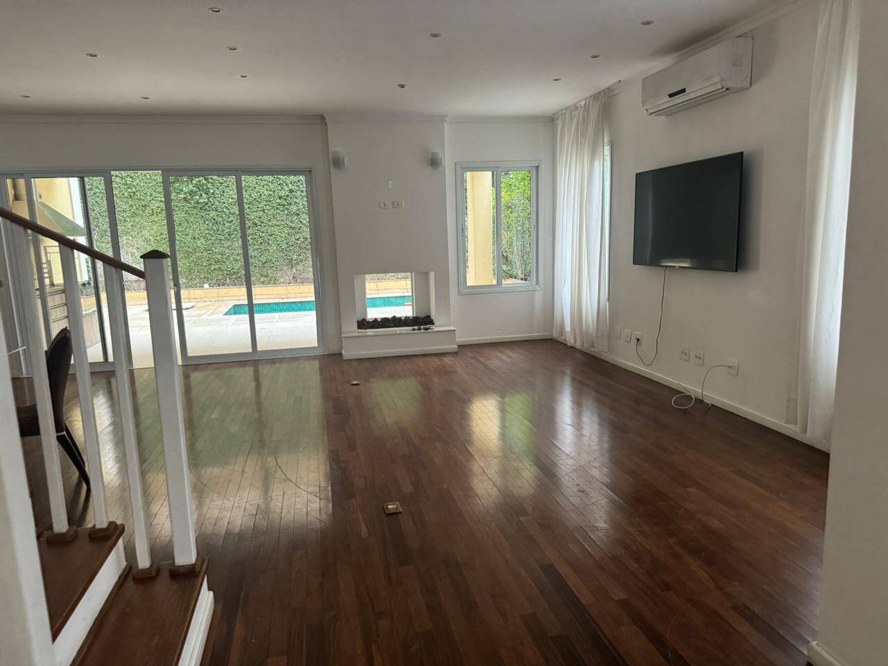 Casa à venda e aluguel com 4 quartos, 440m² - Foto 3