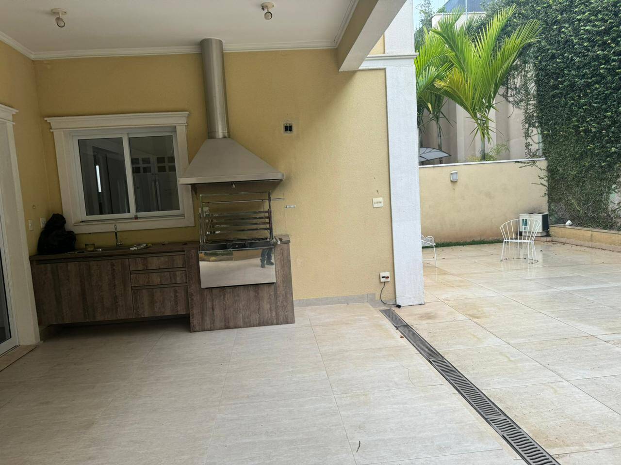 Casa à venda e aluguel com 4 quartos, 440m² - Foto 17