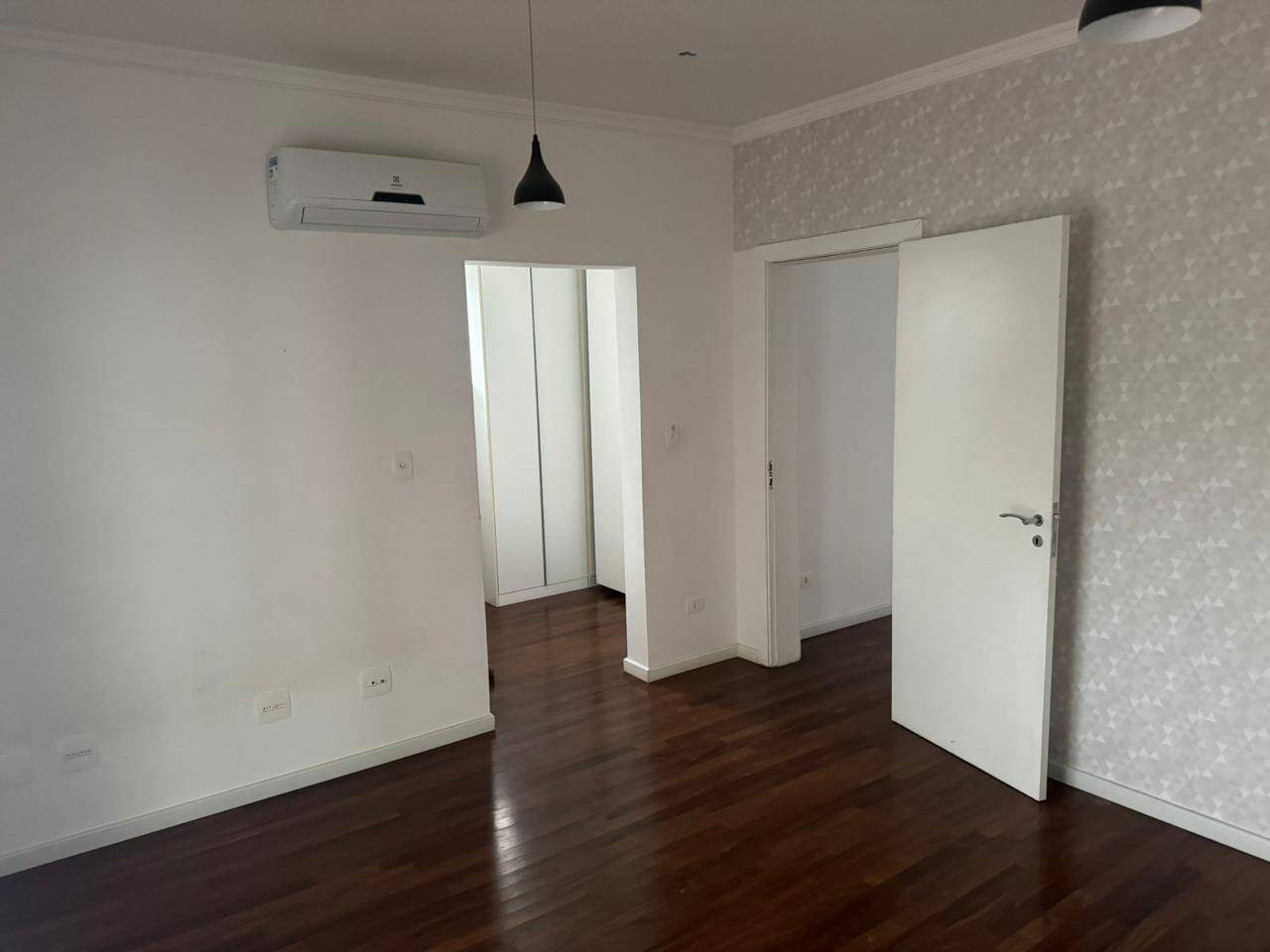 Casa à venda e aluguel com 4 quartos, 440m² - Foto 34