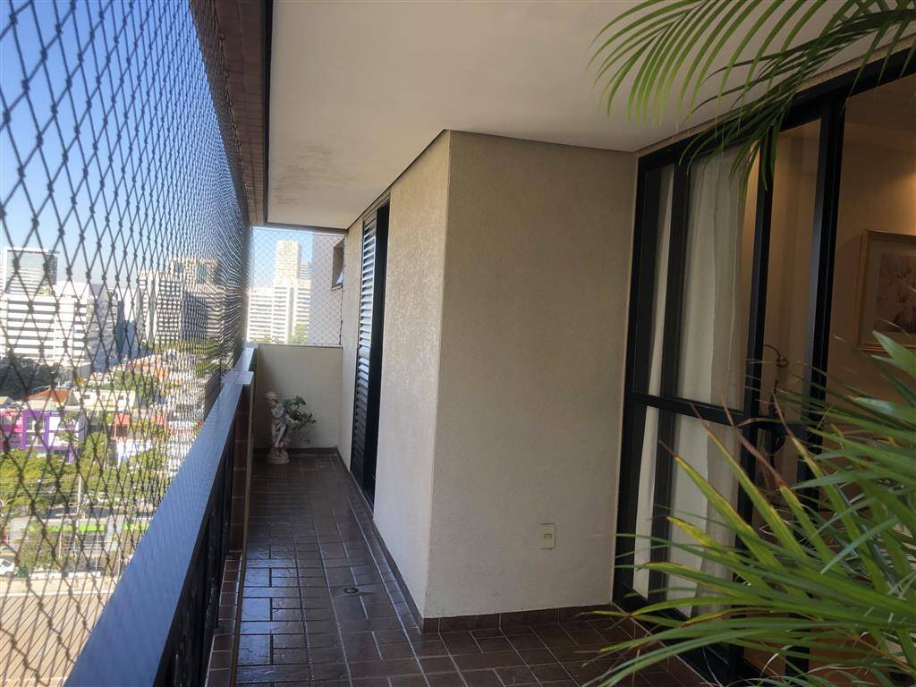 Apartamento para alugar com 3 quartos, 164m² - Foto 19