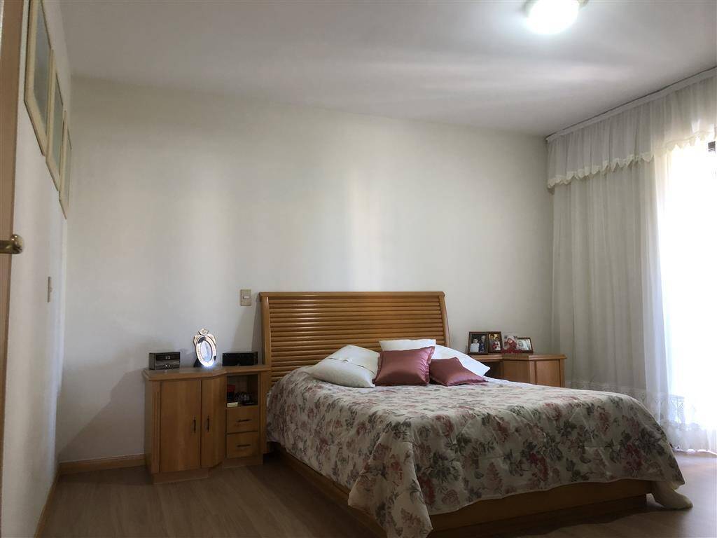 Apartamento para alugar com 3 quartos, 164m² - Foto 17