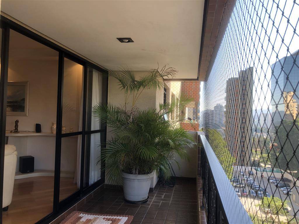 Apartamento para alugar com 3 quartos, 164m² - Foto 18