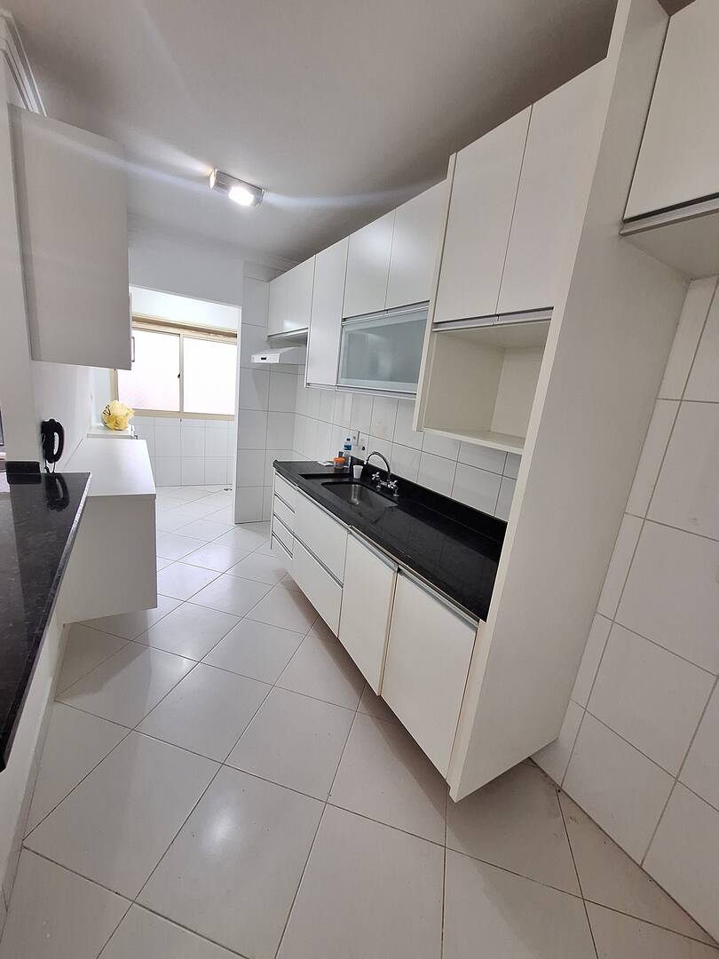 Apartamento para alugar com 3 quartos, 85m² - Foto 8