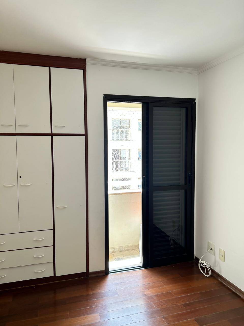 Apartamento para alugar com 3 quartos, 95m² - Foto 9