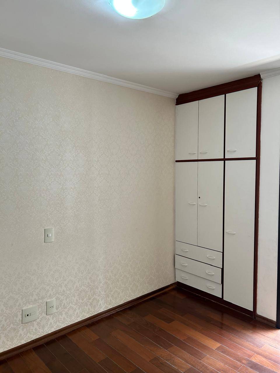 Apartamento para alugar com 3 quartos, 95m² - Foto 12