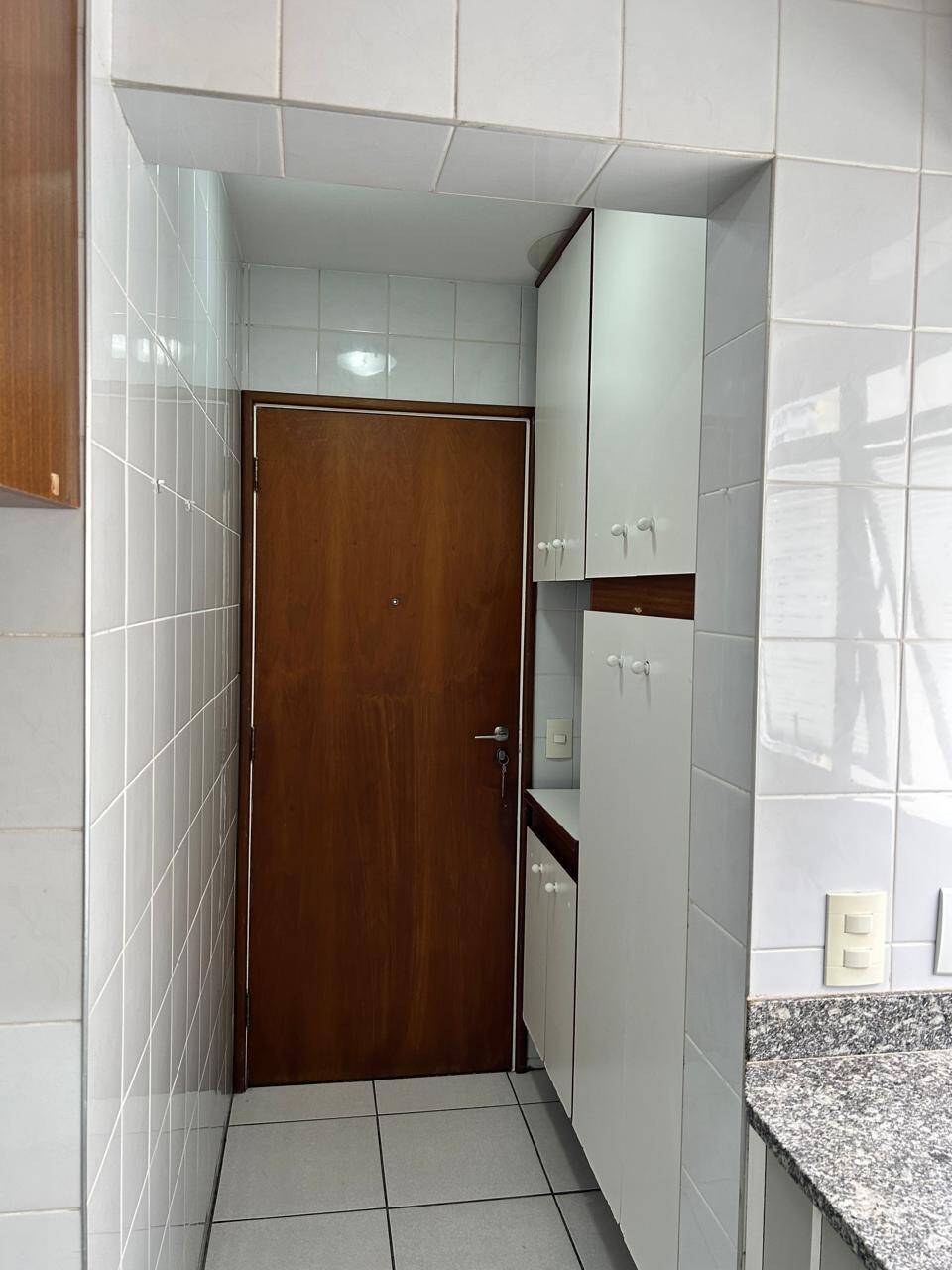 Apartamento para alugar com 3 quartos, 95m² - Foto 16