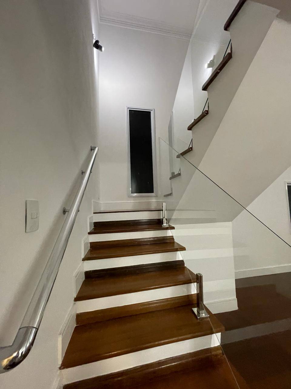 Casa para alugar com 3 quartos, 350m² - Foto 10