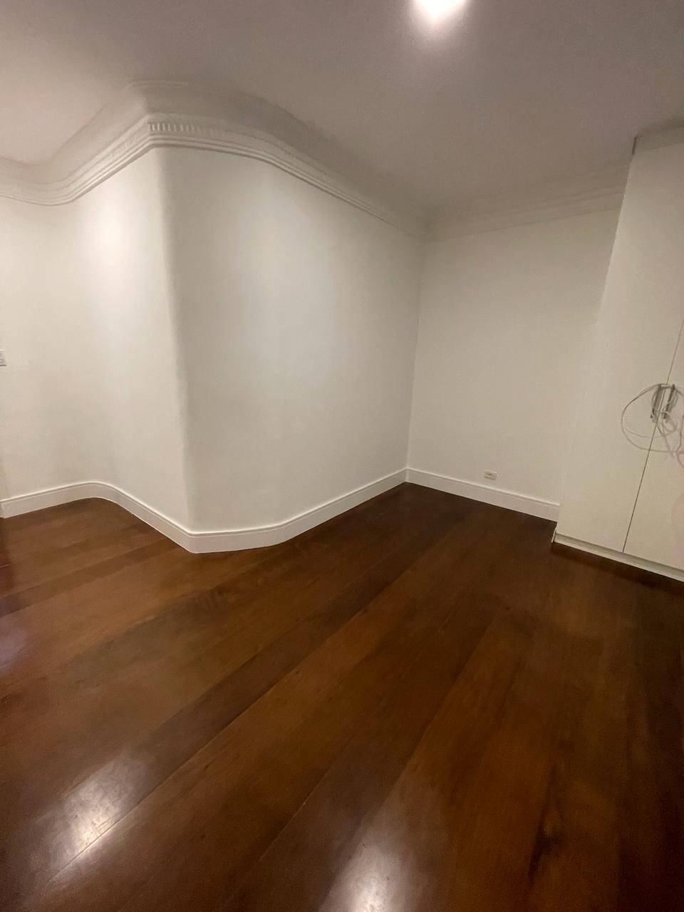 Casa para alugar com 3 quartos, 350m² - Foto 6