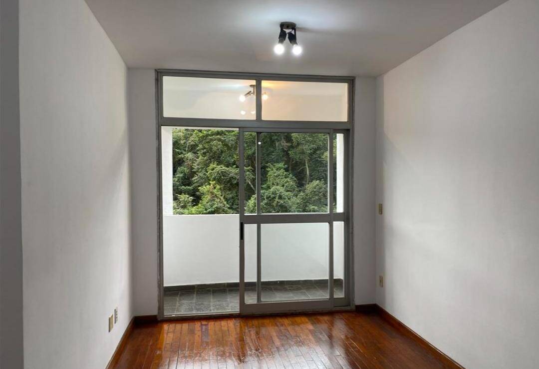 Apartamento para alugar com 3 quartos, 85m² - Foto 1