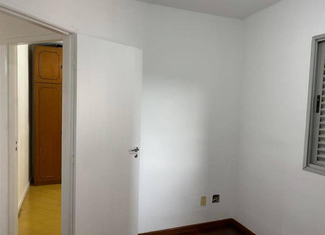 Apartamento para alugar com 3 quartos, 85m² - Foto 13