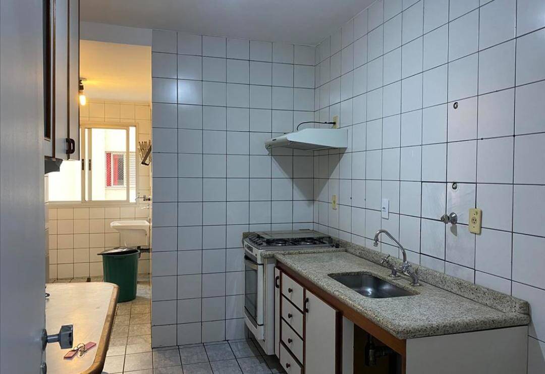 Apartamento para alugar com 3 quartos, 85m² - Foto 17