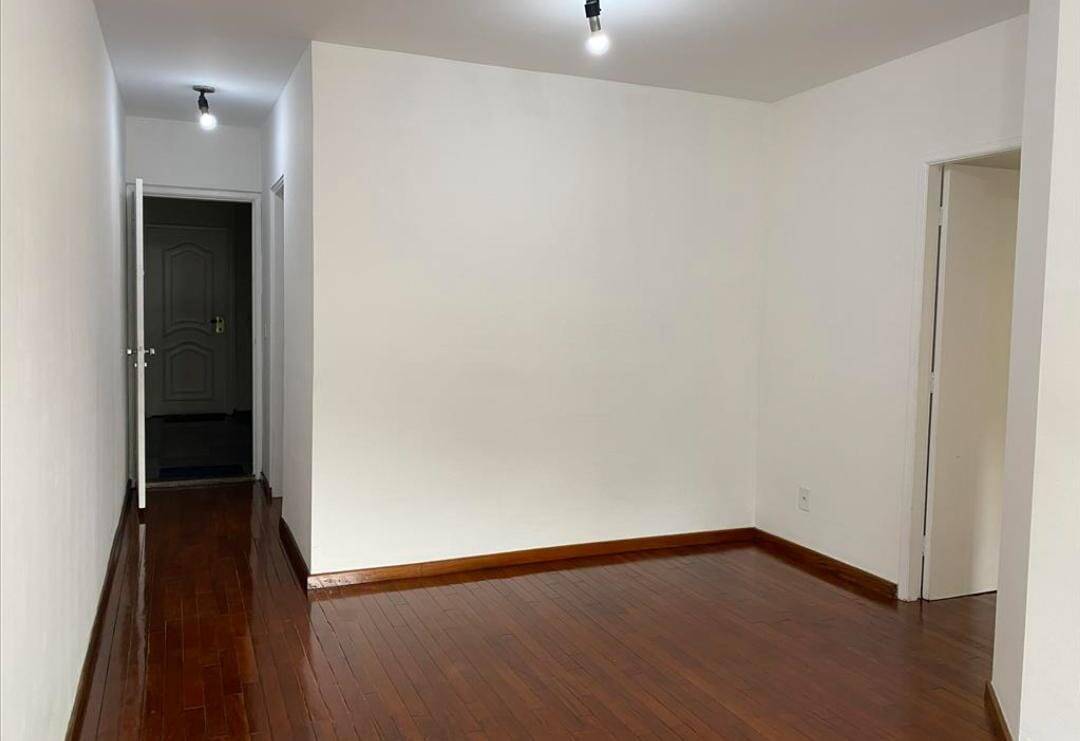 Apartamento para alugar com 3 quartos, 85m² - Foto 18