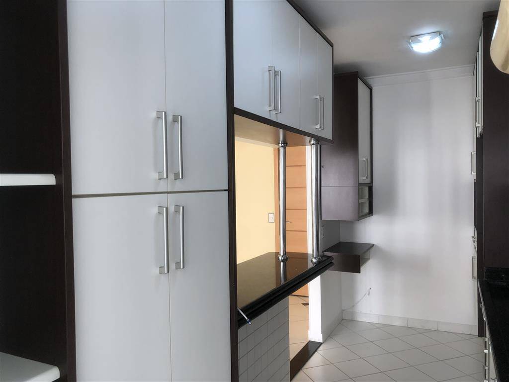 Apartamento para alugar com 2 quartos, 84m² - Foto 9