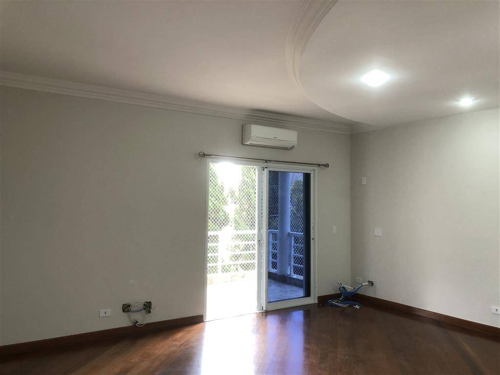 Casa para alugar com 4 quartos, 530m² - Foto 12