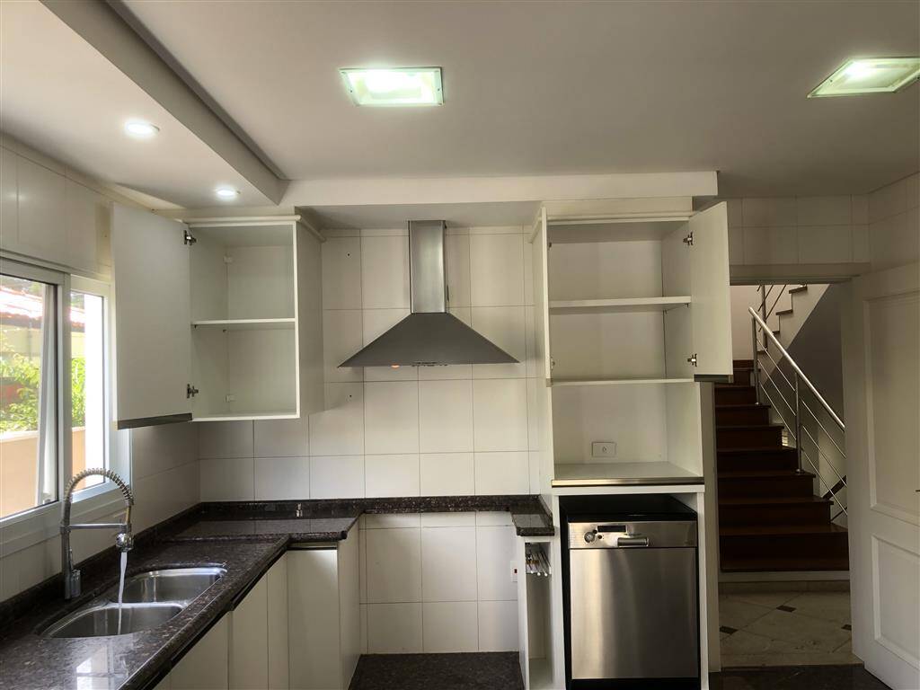 Casa para alugar com 4 quartos, 530m² - Foto 14