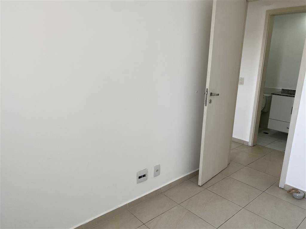 Apartamento para alugar com 3 quartos, 72m² - Foto 8