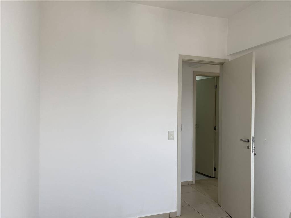 Apartamento para alugar com 3 quartos, 72m² - Foto 6