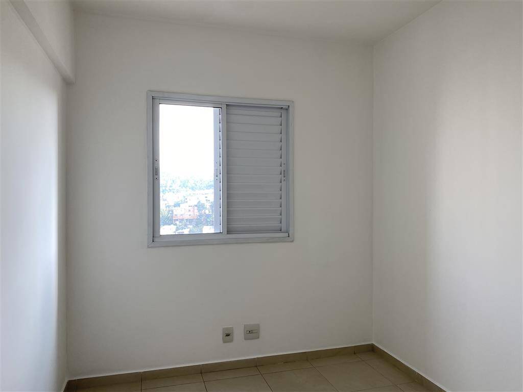 Apartamento para alugar com 3 quartos, 72m² - Foto 13