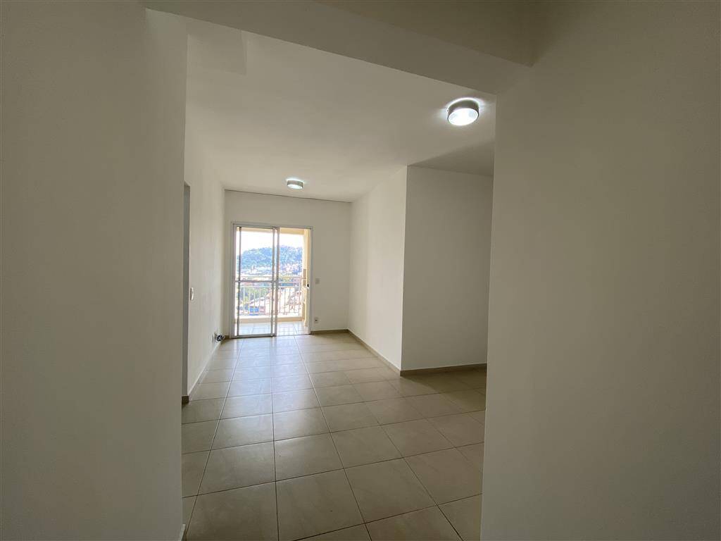 Apartamento para alugar com 3 quartos, 72m² - Foto 4