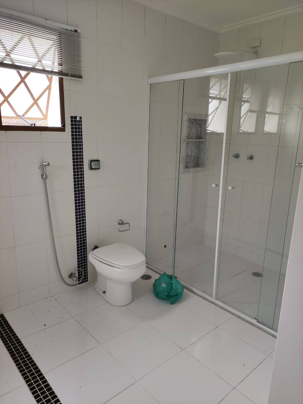 Casa para alugar com 3 quartos, 360m² - Foto 22