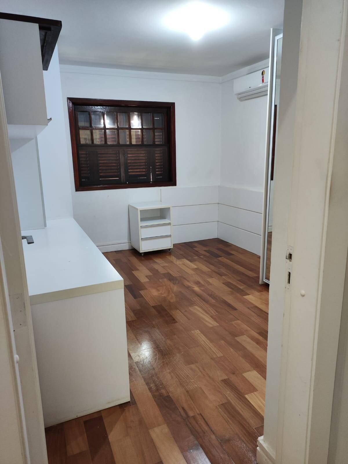 Casa para alugar com 3 quartos, 360m² - Foto 5