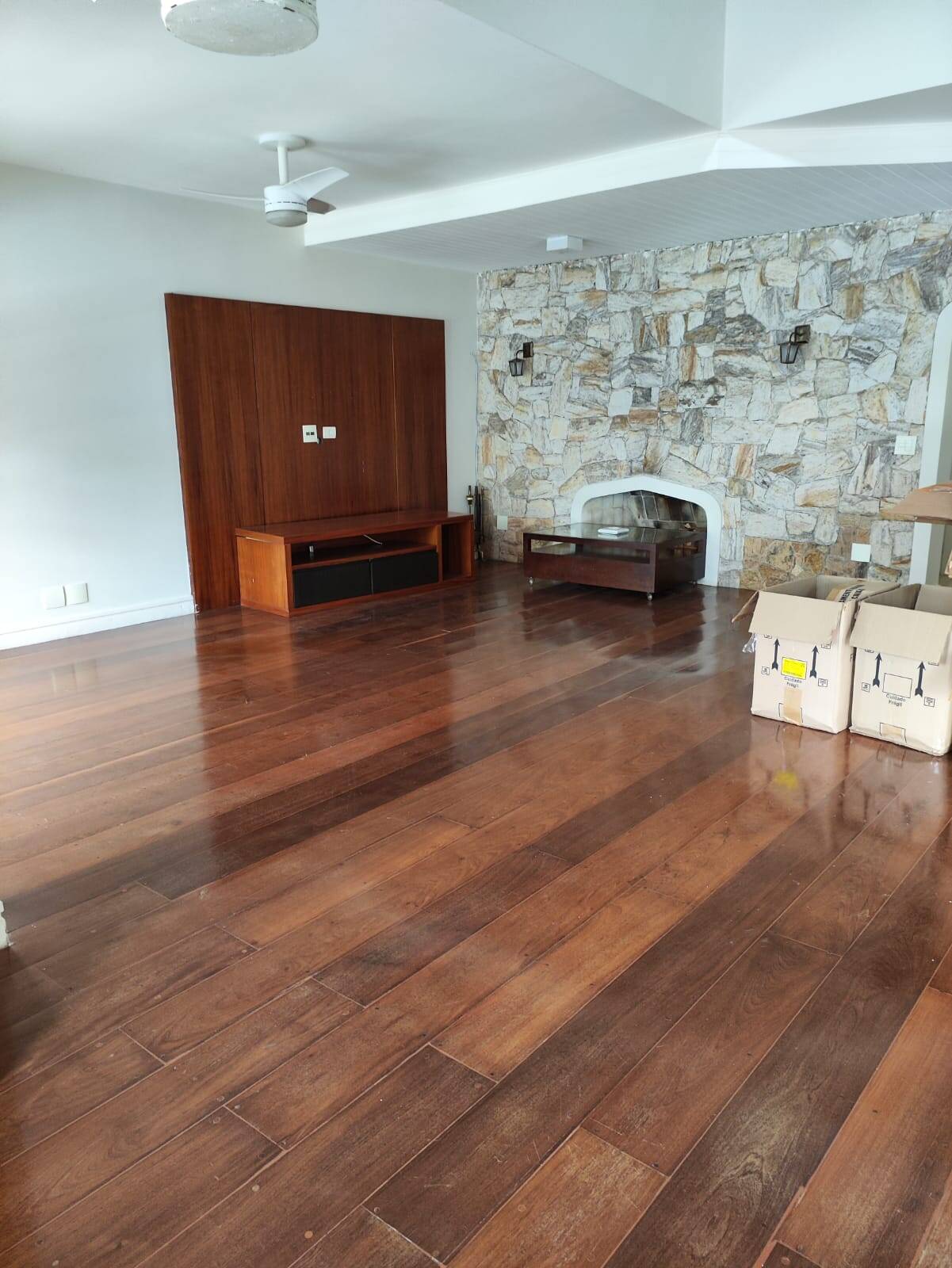 Casa para alugar com 3 quartos, 360m² - Foto 6