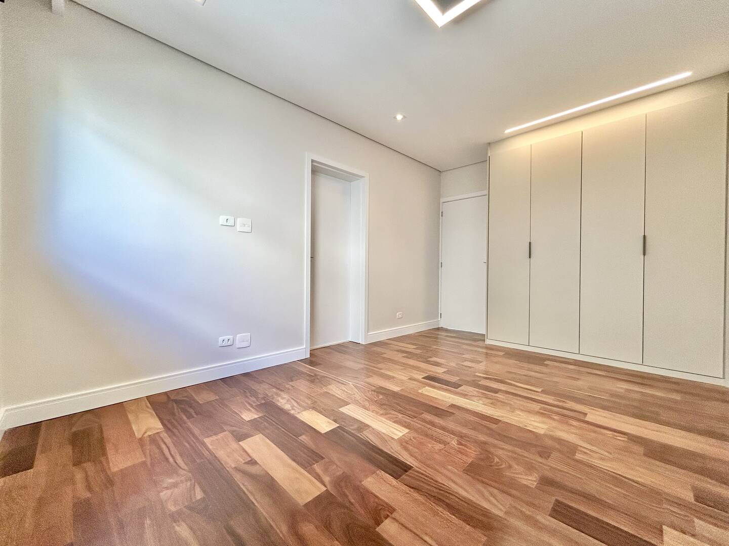 Casa à venda com 3 quartos, 372m² - Foto 14