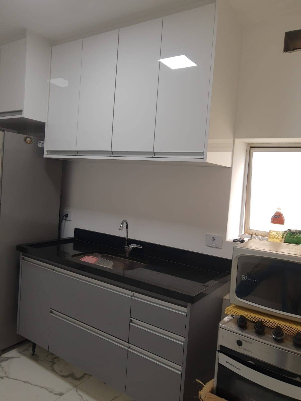 Apartamento à venda com 3 quartos, 83m² - Foto 3