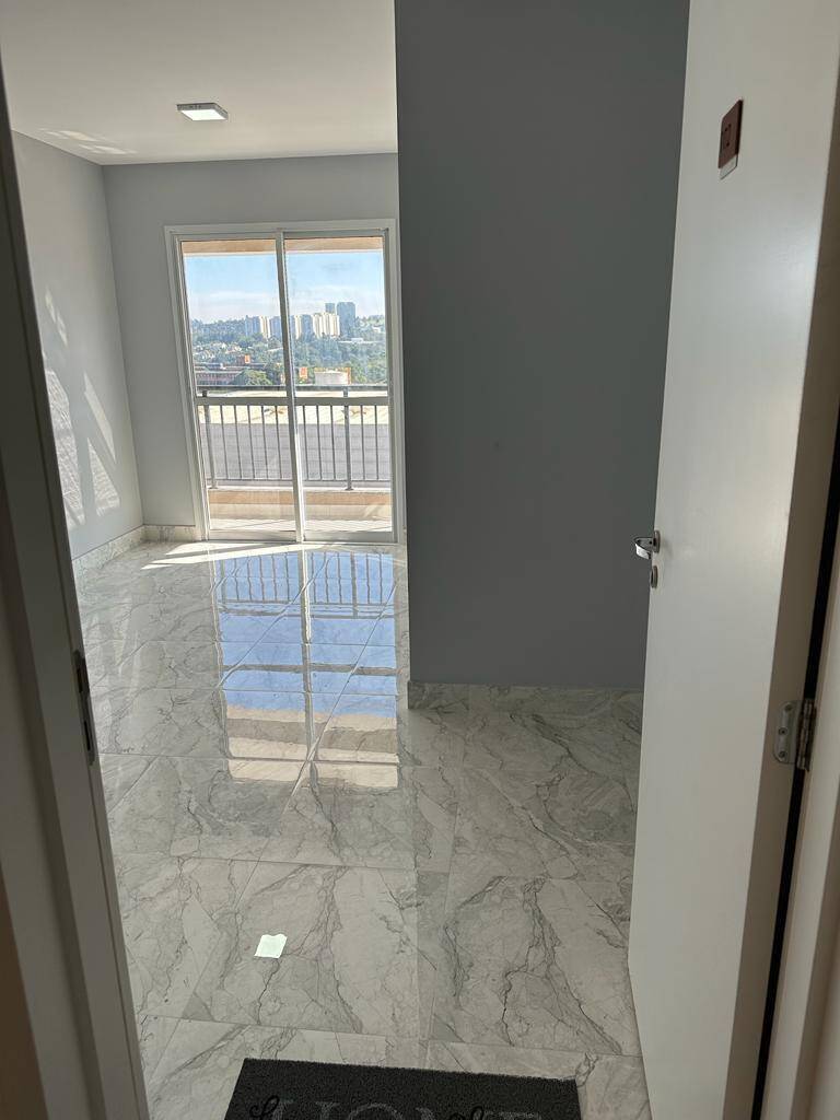 Apartamento à venda com 3 quartos, 83m² - Foto 2