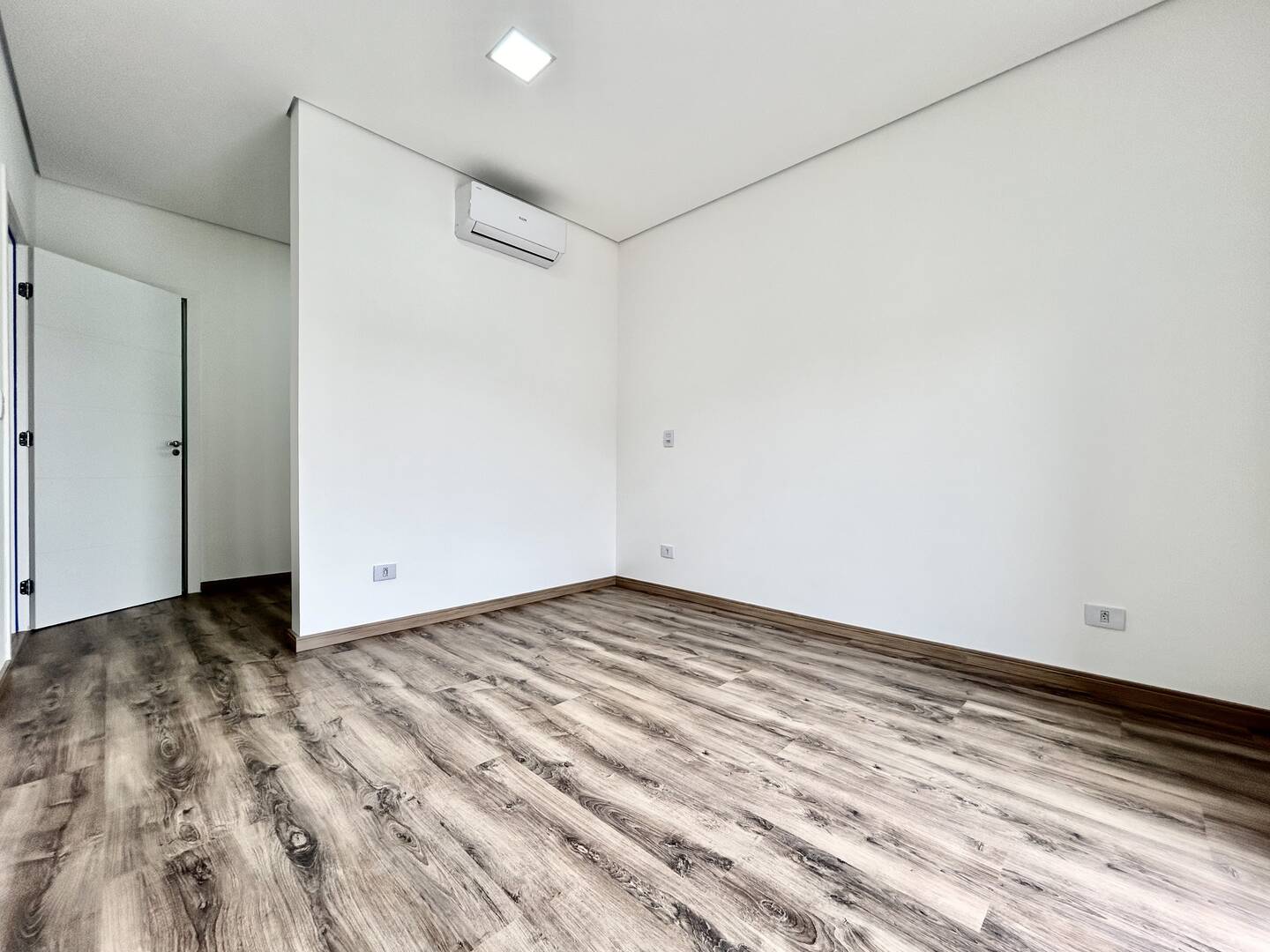 Casa à venda com 2 quartos, 125m² - Foto 7