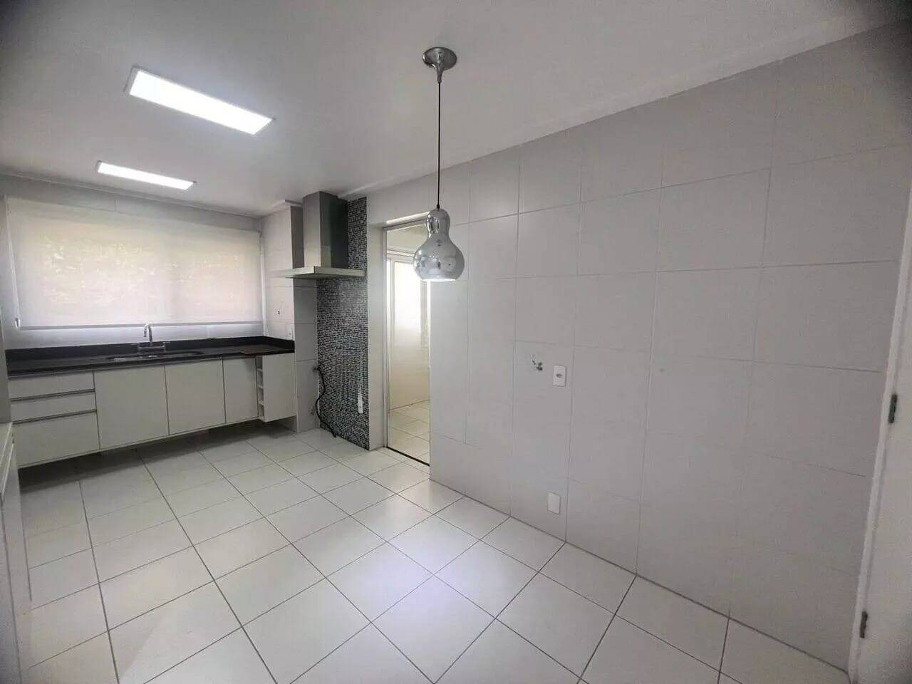 Apartamento à venda com 3 quartos, 220m² - Foto 8