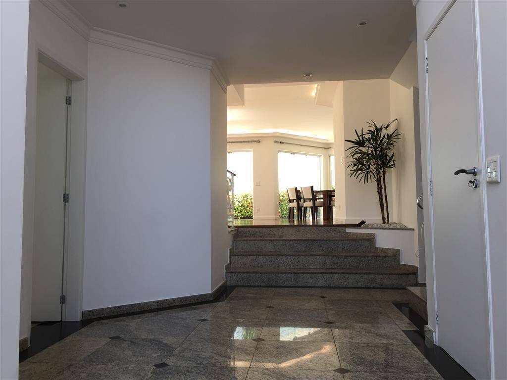 Casa para alugar com 4 quartos, 347m² - Foto 19