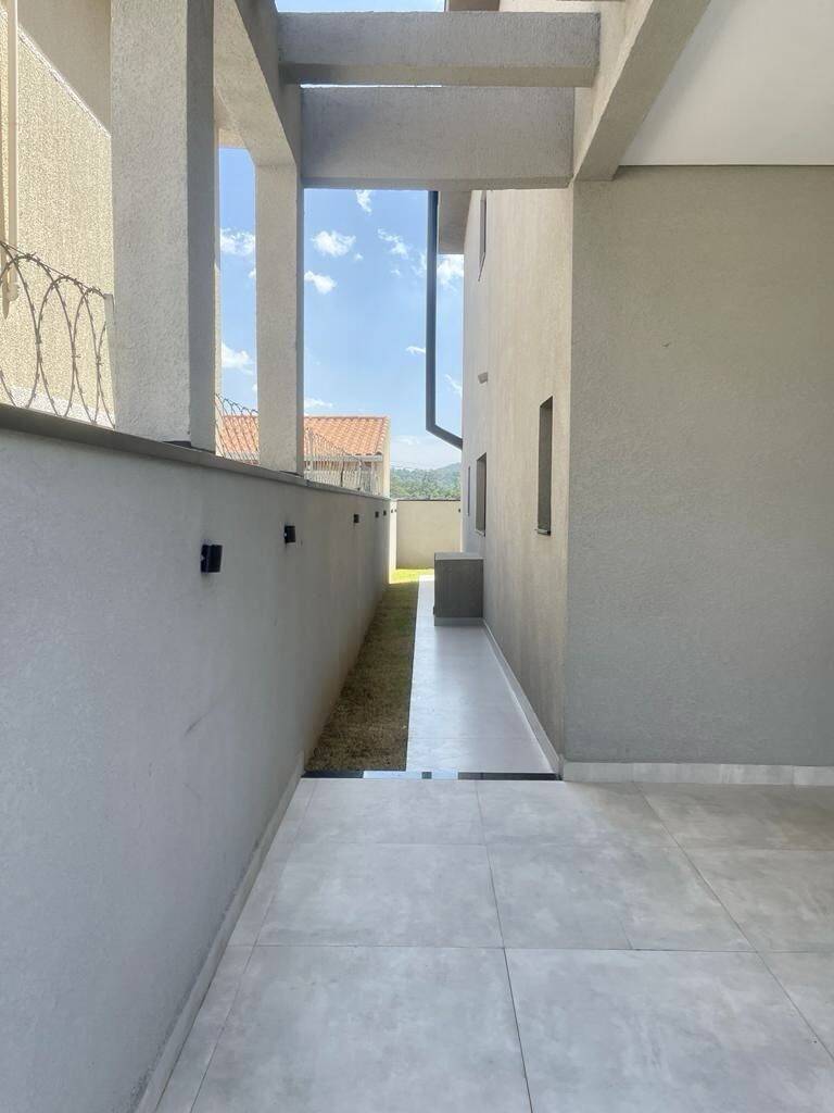 Casa à venda com 3 quartos, 140m² - Foto 3