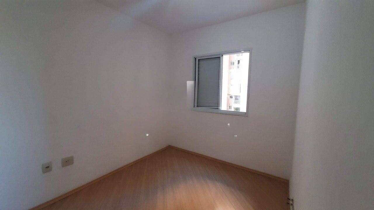 Apartamento para alugar com 3 quartos, 72m² - Foto 3