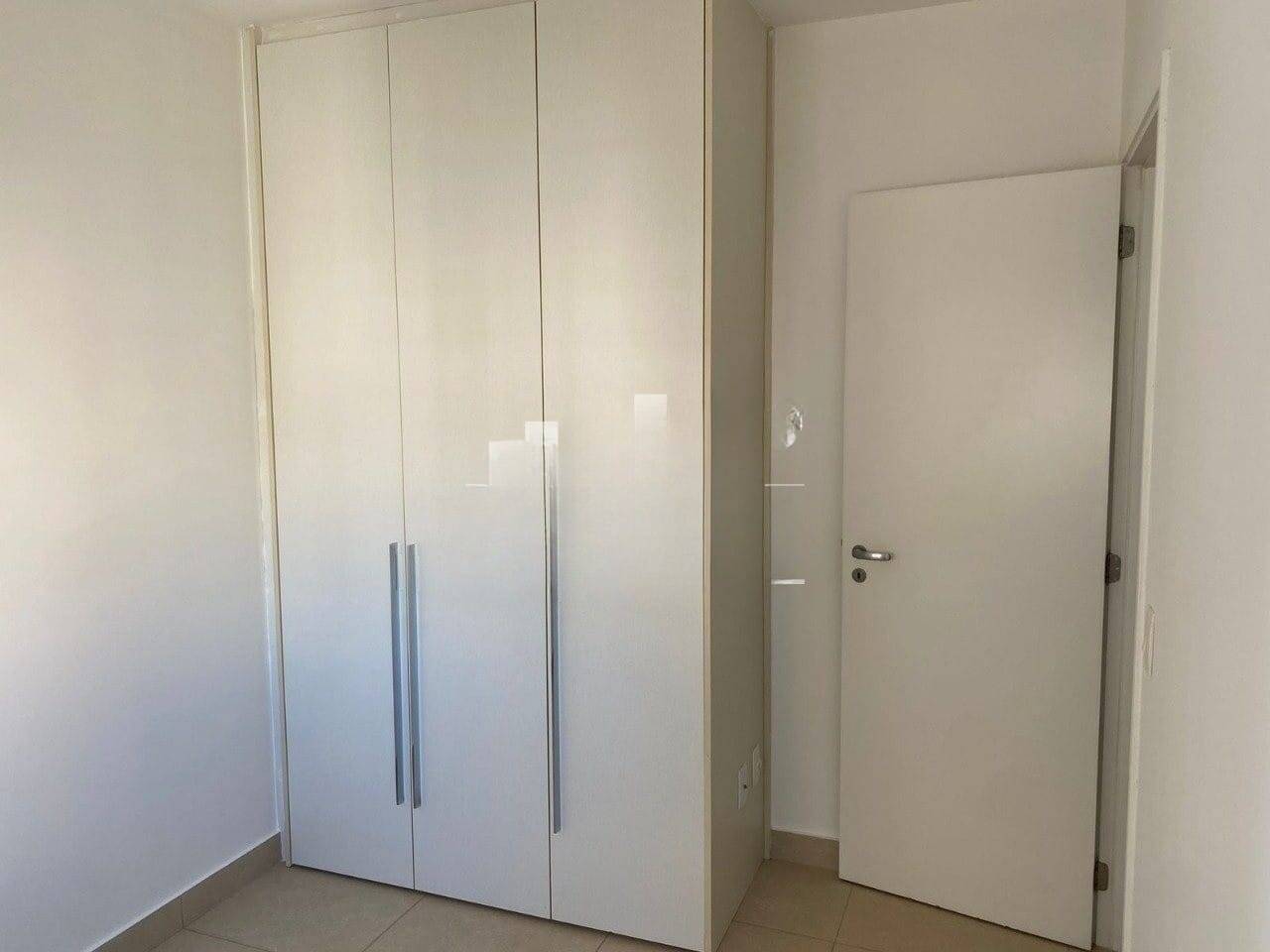 Apartamento para alugar com 2 quartos, 64m² - Foto 13