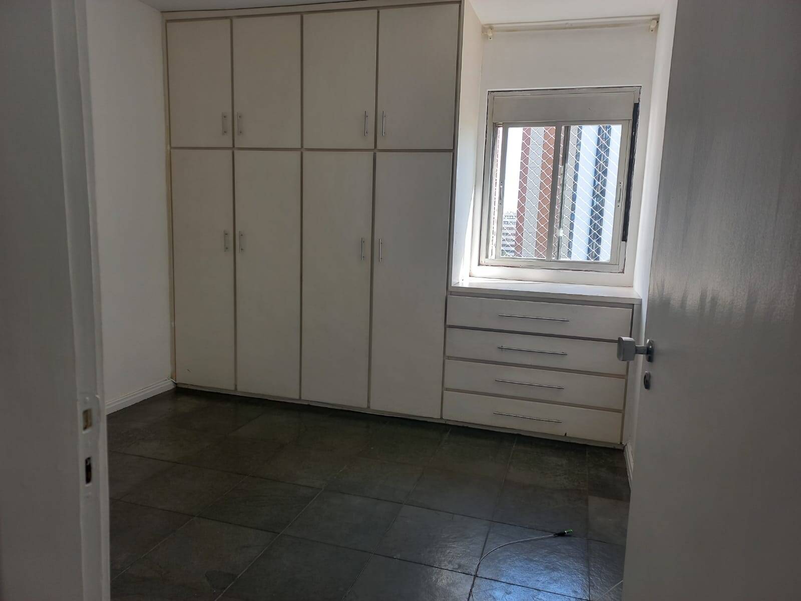 Apartamento para alugar com 3 quartos, 95m² - Foto 6