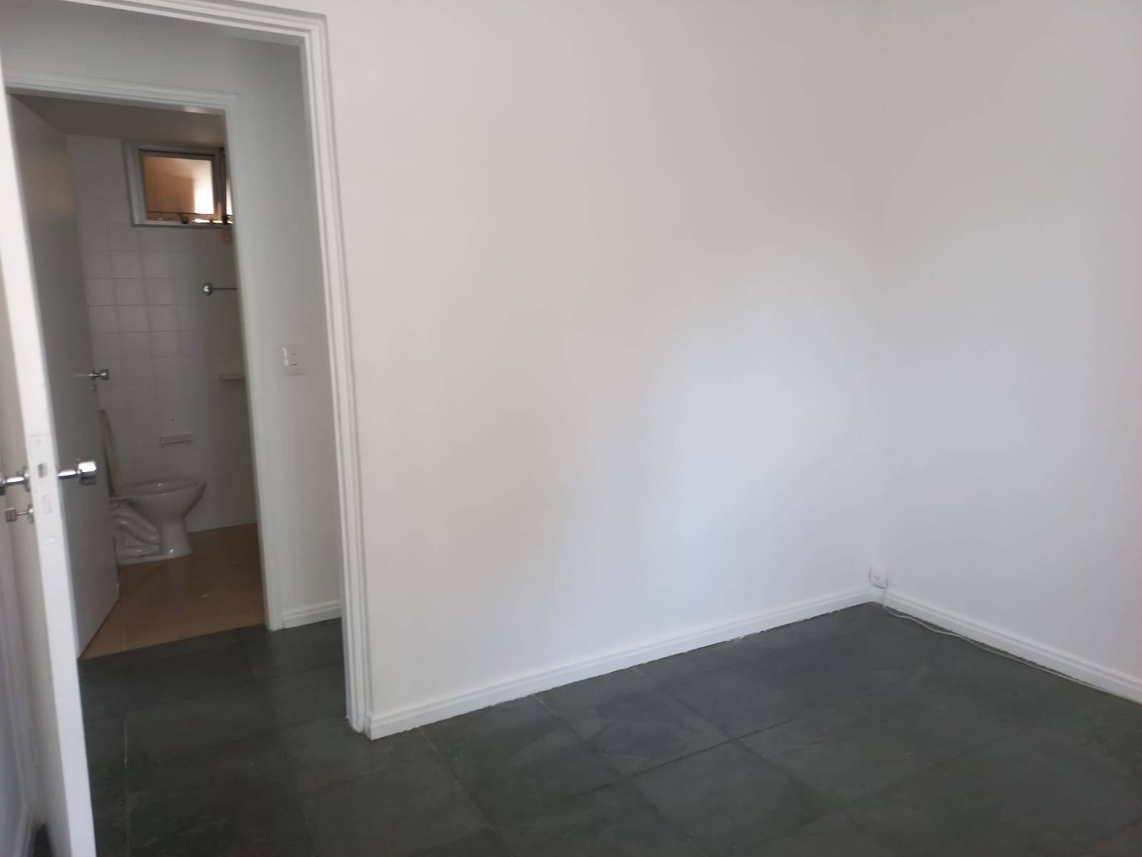 Apartamento para alugar com 3 quartos, 95m² - Foto 9