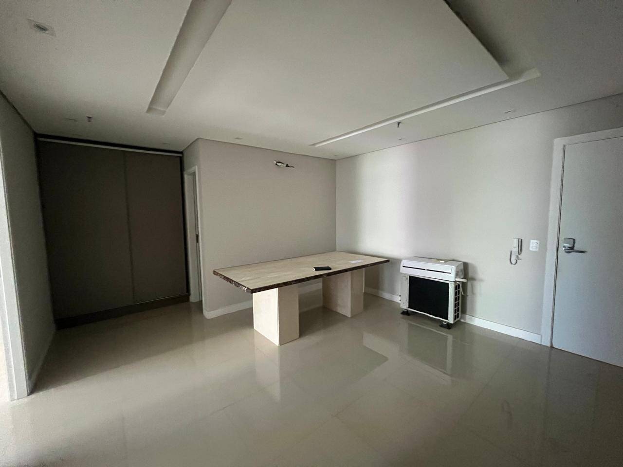 Apartamento para alugar com 1 quarto, 50m² - Foto 6