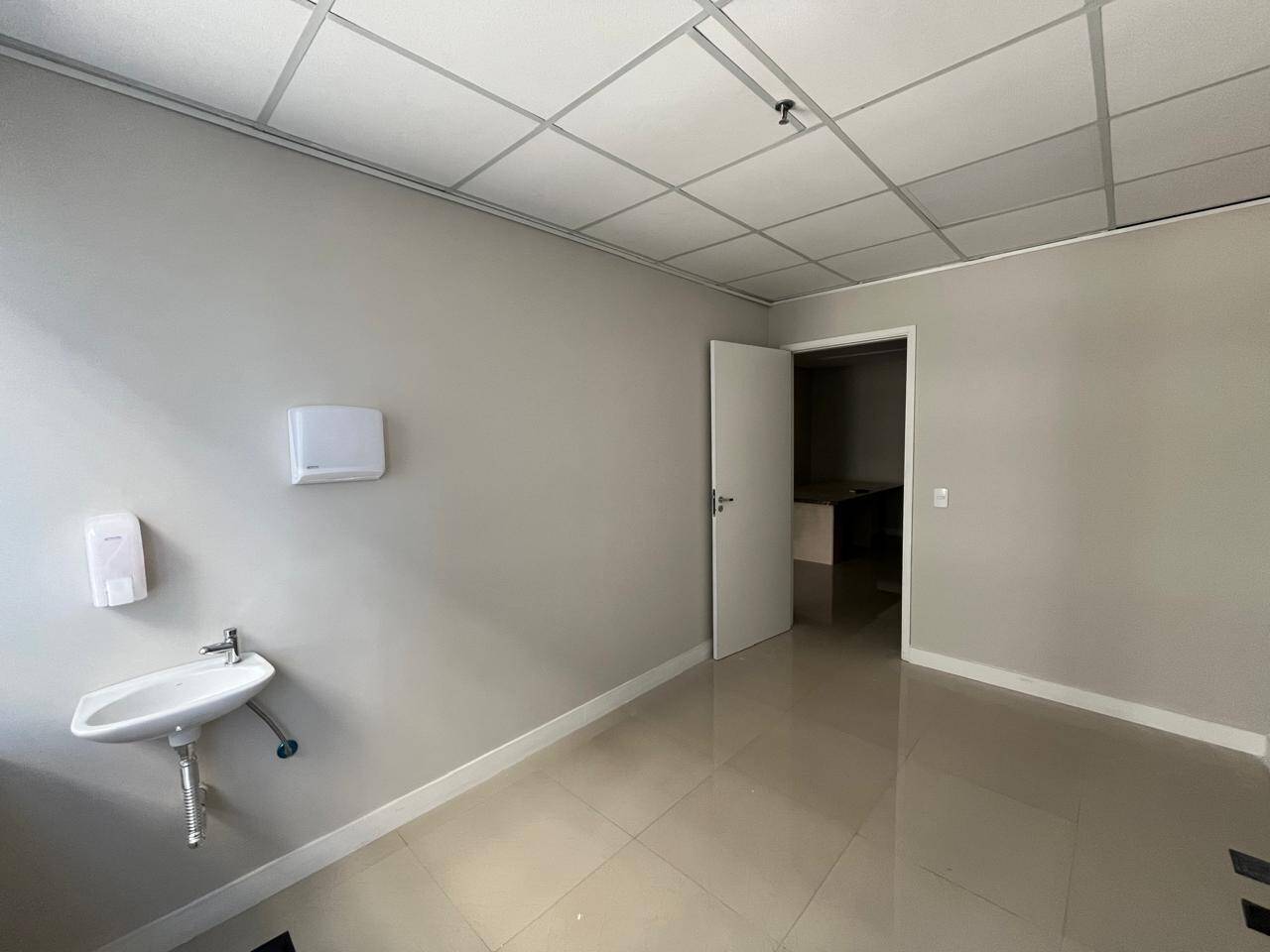 Apartamento para alugar com 1 quarto, 50m² - Foto 11