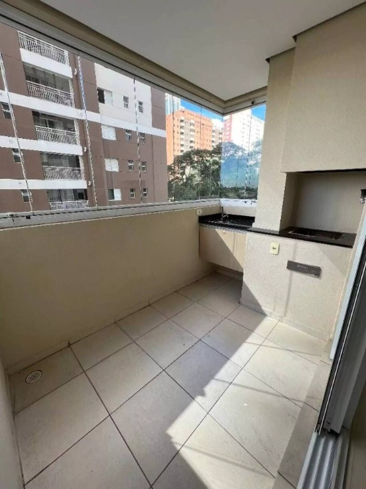 Apartamento para alugar com 2 quartos, 82m² - Foto 5