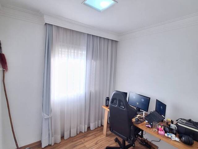 Apartamento à venda com 3 quartos, 94m² - Foto 2