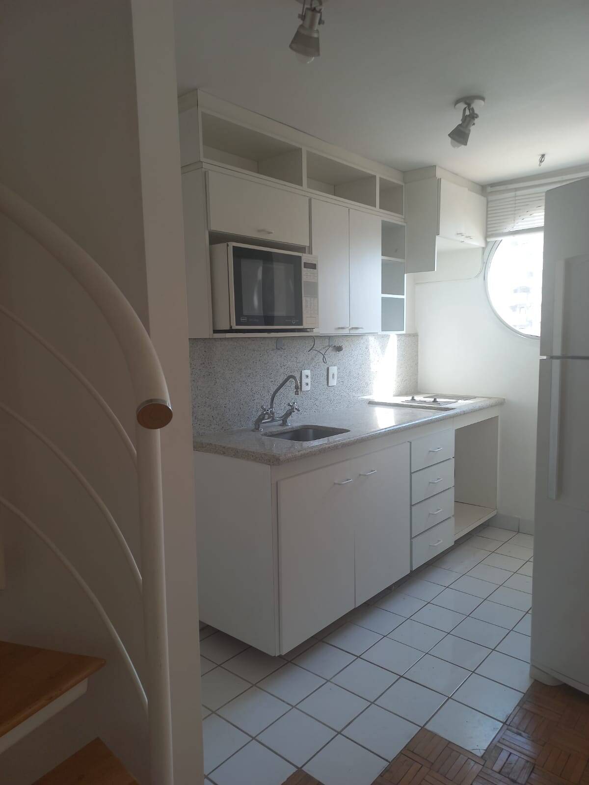 Apartamento para alugar com 1 quarto, 63m² - Foto 15