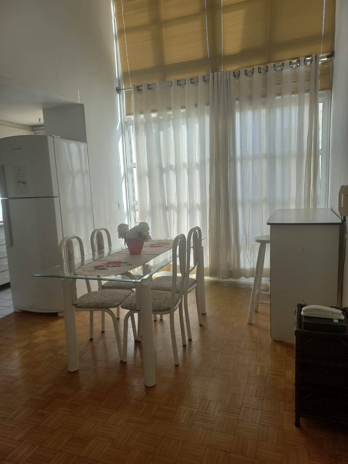 Apartamento para alugar com 1 quarto, 63m² - Foto 10