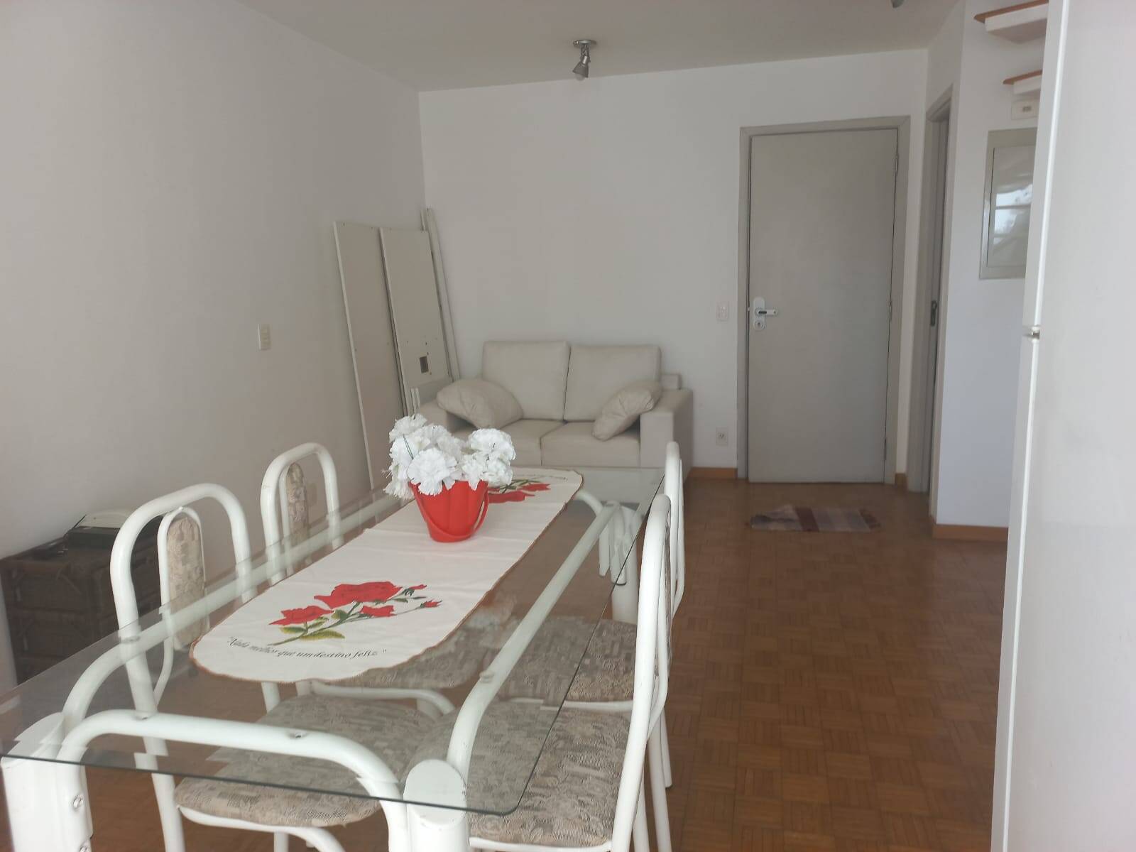 Apartamento para alugar com 1 quarto, 63m² - Foto 9