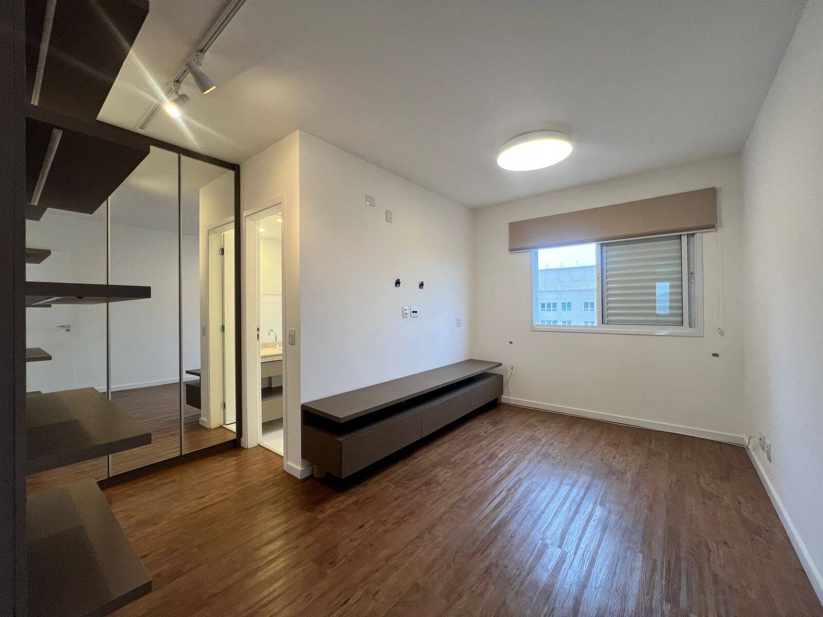 Apartamento para alugar com 3 quartos, 176m² - Foto 4