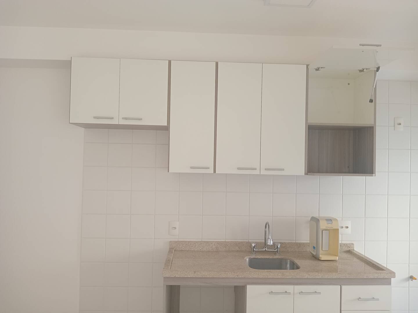 Apartamento para alugar com 2 quartos, 65m² - Foto 8