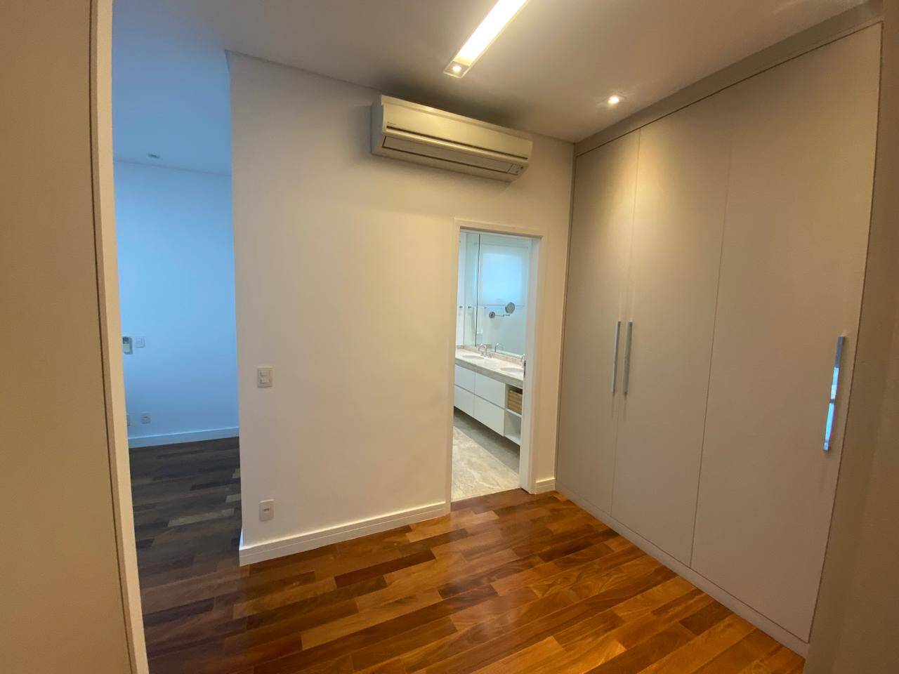 Apartamento à venda com 5 quartos, 284m² - Foto 28